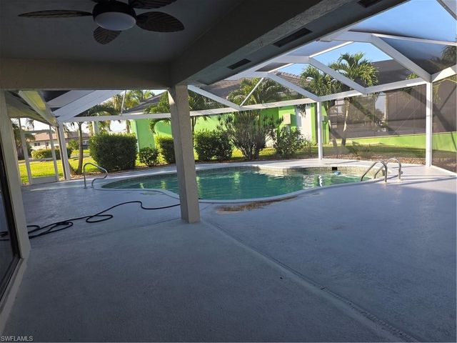 1922 SE 26th TER, Cape Coral, FL 33904
