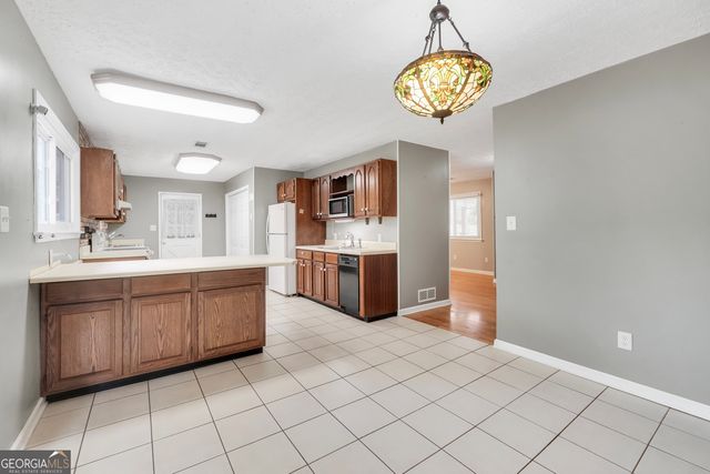 122 E Knight Road, Mcdonough, GA 30252