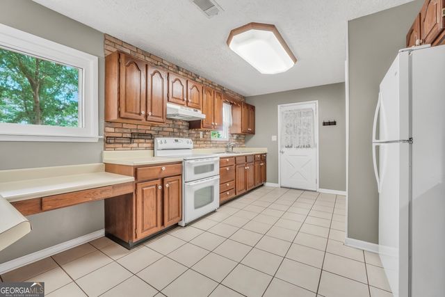 122 E Knight Road, Mcdonough, GA 30252