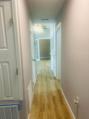 2714 Fernwood, Pascagoula, MS 39567