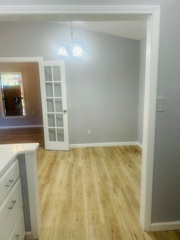 2714 Fernwood, Pascagoula, MS 39567