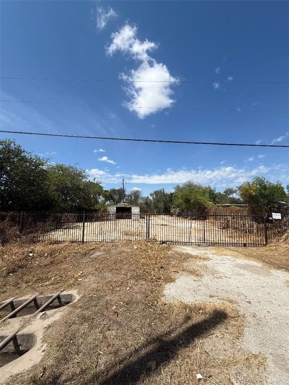 6338 Old Brownsville Road, Corpus Christi, TX 78417 — photo 2