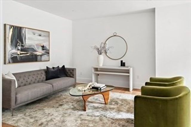 453 Albemarle Rd 453, Newton, MA 02460