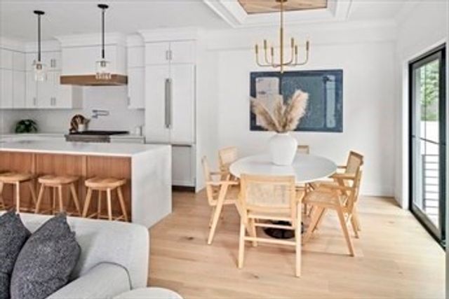 453 Albemarle Rd 453, Newton, MA 02460