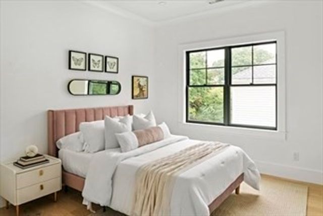 453 Albemarle Rd 453, Newton, MA 02460