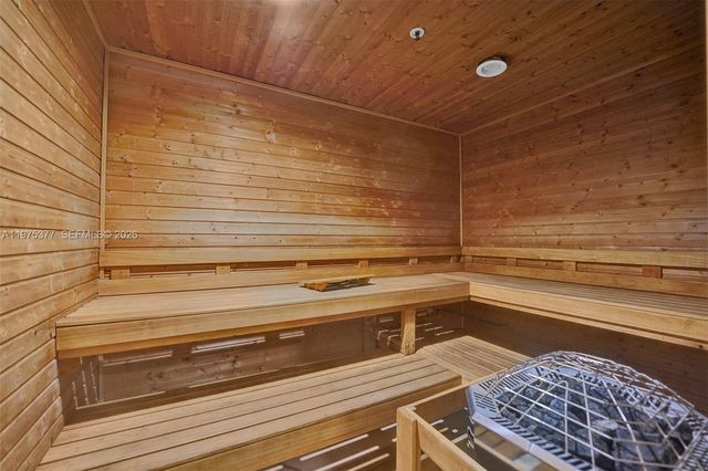 601 NE 36th St 811, Miami, FL 33137