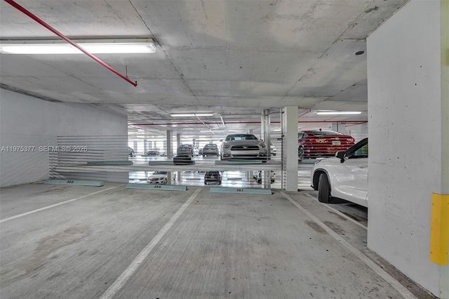 601 NE 36th St 811, Miami, FL 33137