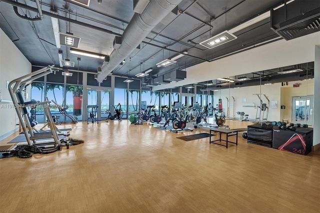 601 NE 36th St 811, Miami, FL 33137