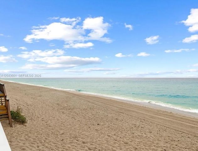 3540 S Ocean Blvd 212, South Palm Beach, FL 33480