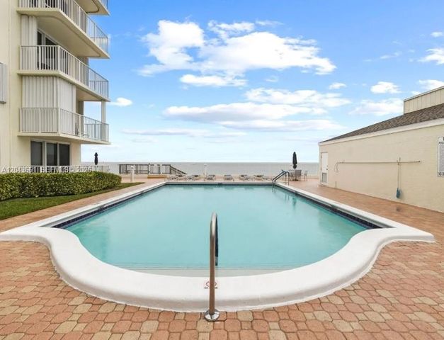 3540 S Ocean Blvd 212, South Palm Beach, FL 33480