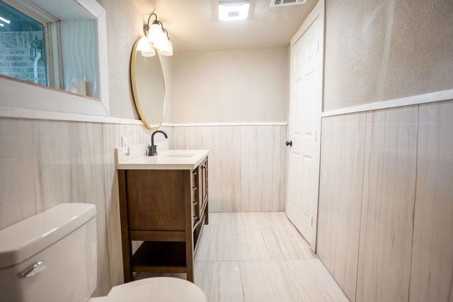 1202 W Elysian Fields Ave, Marshall, TX 75670