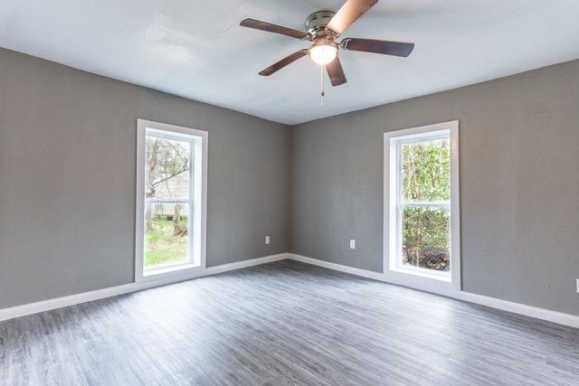 1202 W Elysian Fields Ave, Marshall, TX 75670