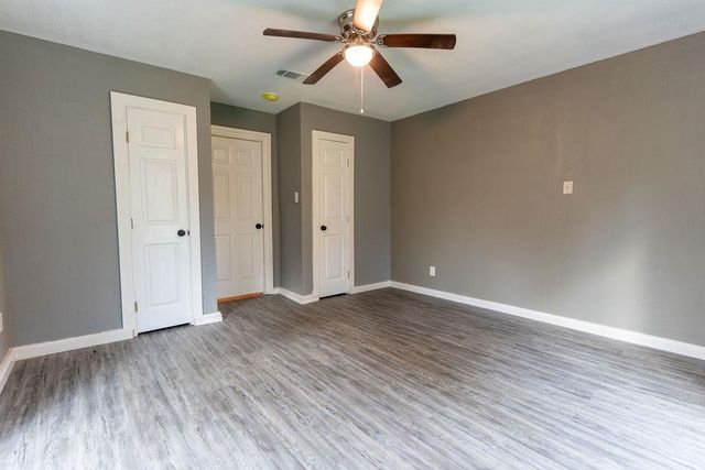 1202 W Elysian Fields Ave, Marshall, TX 75670