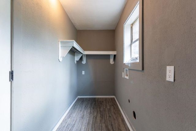 1202 W Elysian Fields Ave, Marshall, TX 75670