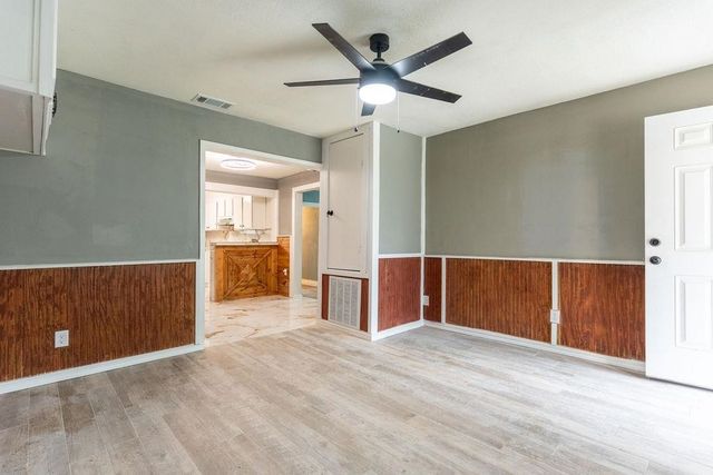 1202 W Elysian Fields Ave, Marshall, TX 75670