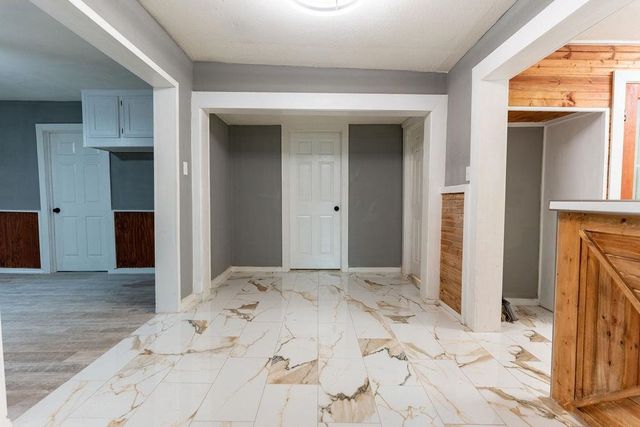 1202 W Elysian Fields Ave, Marshall, TX 75670