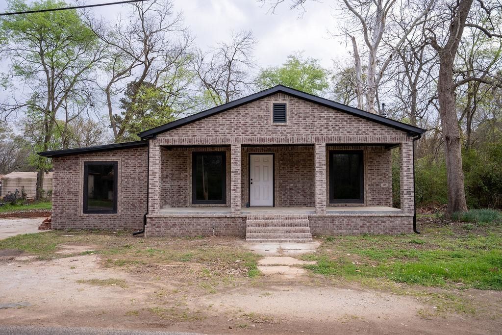 1202 W Elysian Fields Ave, Marshall, TX 75670