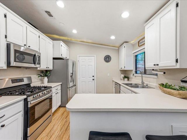 10544 Alta Sierra Dr, Grass Valley, CA 95949