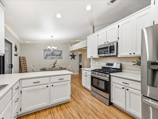 10544 Alta Sierra Dr, Grass Valley, CA 95949