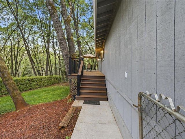 10544 Alta Sierra Dr, Grass Valley, CA 95949