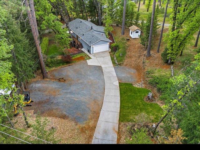 10544 Alta Sierra Dr, Grass Valley, CA 95949