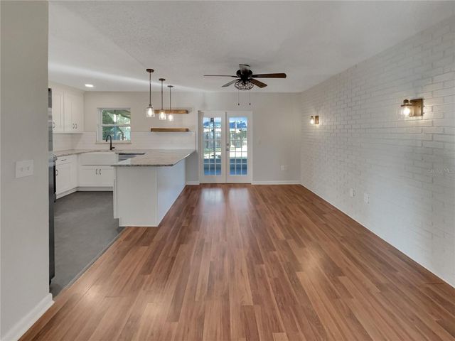 3305 PEACOCK LANE, Mulberry, FL 33860