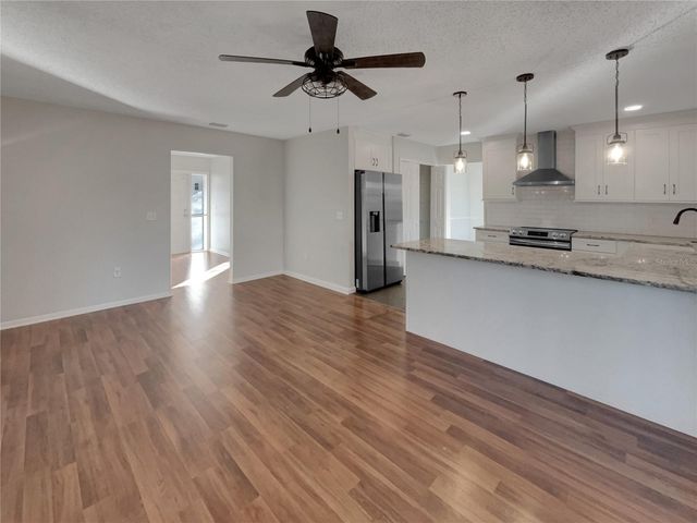 3305 PEACOCK LANE, Mulberry, FL 33860