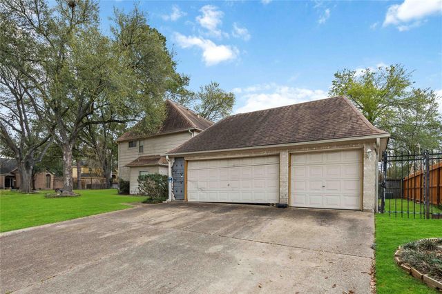 7227 Birchtree Forest Drive, Houston, TX 77088