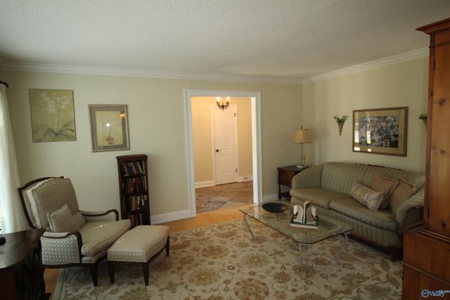 725 Lily Flagg Road SE, Huntsville, AL 35802