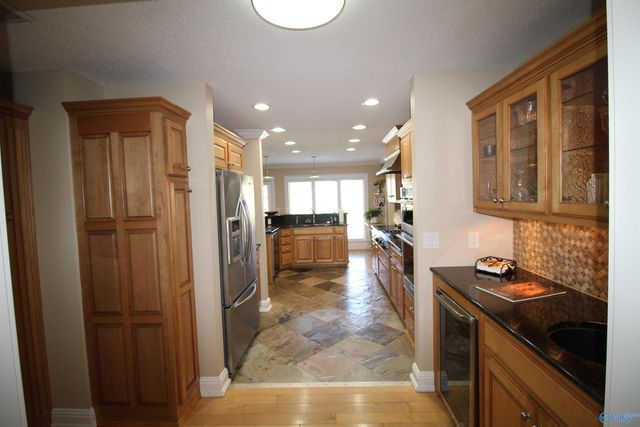 725 Lily Flagg Road SE, Huntsville, AL 35802
