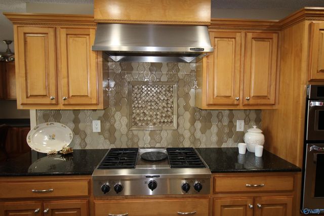725 Lily Flagg Road SE, Huntsville, AL 35802
