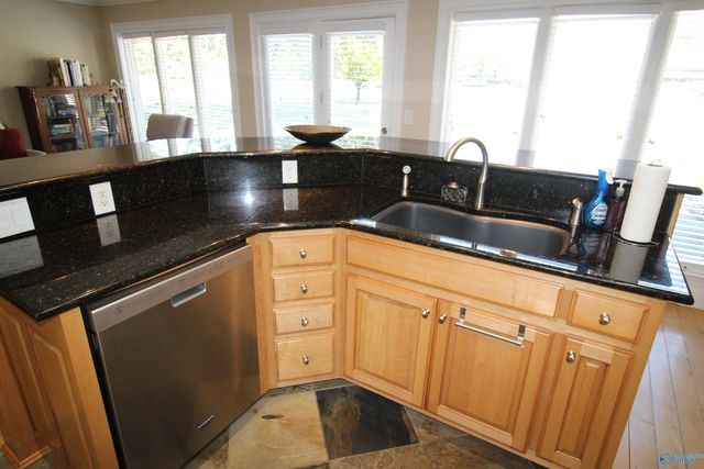 725 Lily Flagg Road SE, Huntsville, AL 35802