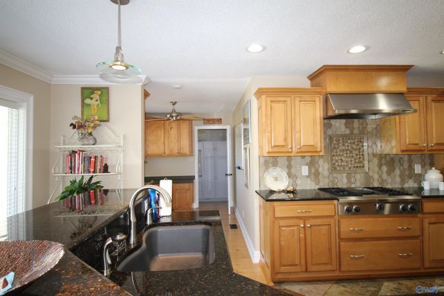 725 Lily Flagg Road SE, Huntsville, AL 35802