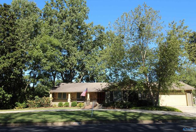 725 Lily Flagg Road SE, Huntsville, AL 35802