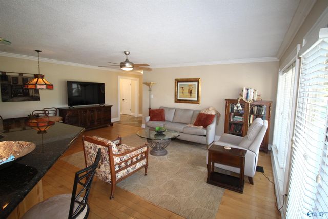 725 Lily Flagg Road SE, Huntsville, AL 35802