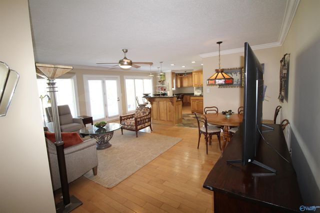 725 Lily Flagg Road SE, Huntsville, AL 35802