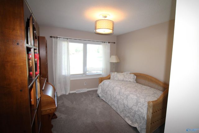 725 Lily Flagg Road SE, Huntsville, AL 35802