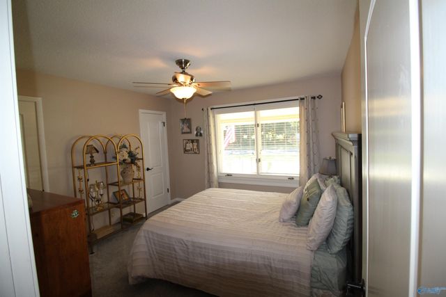 725 Lily Flagg Road SE, Huntsville, AL 35802