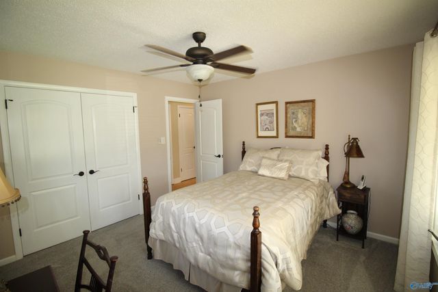 725 Lily Flagg Road SE, Huntsville, AL 35802