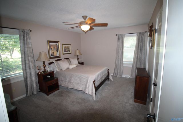 725 Lily Flagg Road SE, Huntsville, AL 35802
