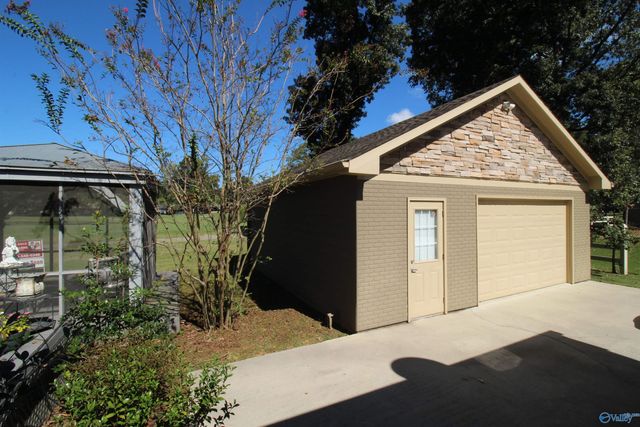 725 Lily Flagg Road SE, Huntsville, AL 35802