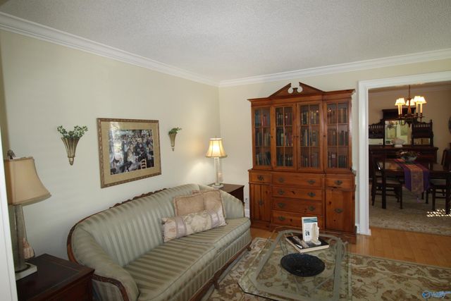 725 Lily Flagg Road SE, Huntsville, AL 35802