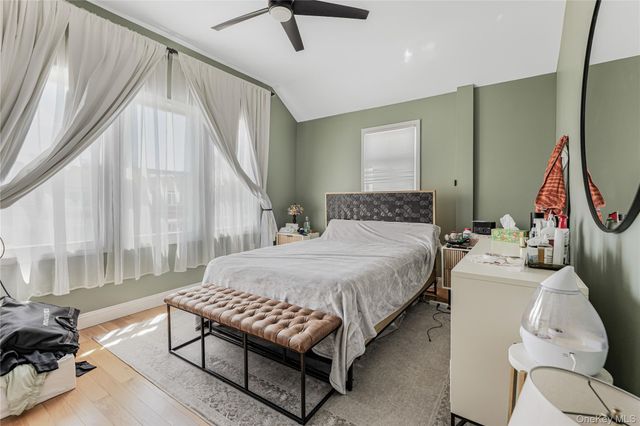 2881 Roberts Avenue, Bronx, NY 10461