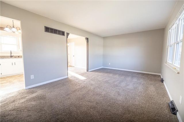 1609 N Ponca Drive, Independence, MO 64058