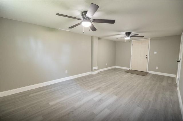 1609 N Ponca Drive, Independence, MO 64058