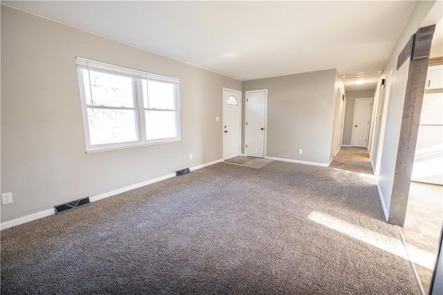 1609 N Ponca Drive, Independence, MO 64058