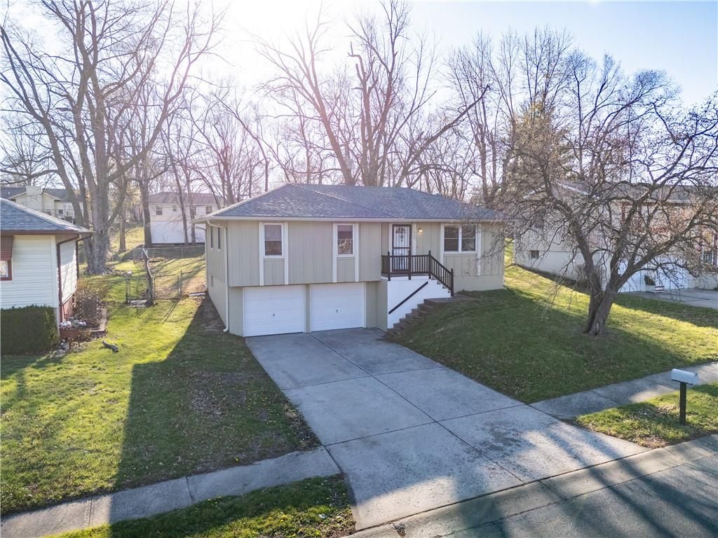1609 N Ponca Drive, Independence, MO 64058