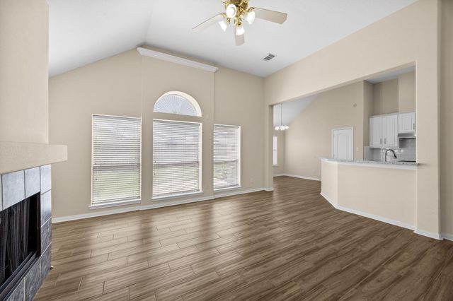 623 S Marathon Way, Stafford, TX 77477