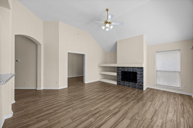 623 S Marathon Way, Stafford, TX 77477