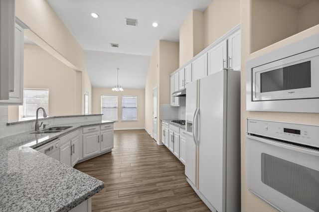 623 S Marathon Way, Stafford, TX 77477